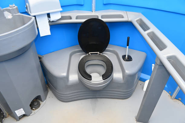 Best Porta potty rental near me  in Fairfield, TX